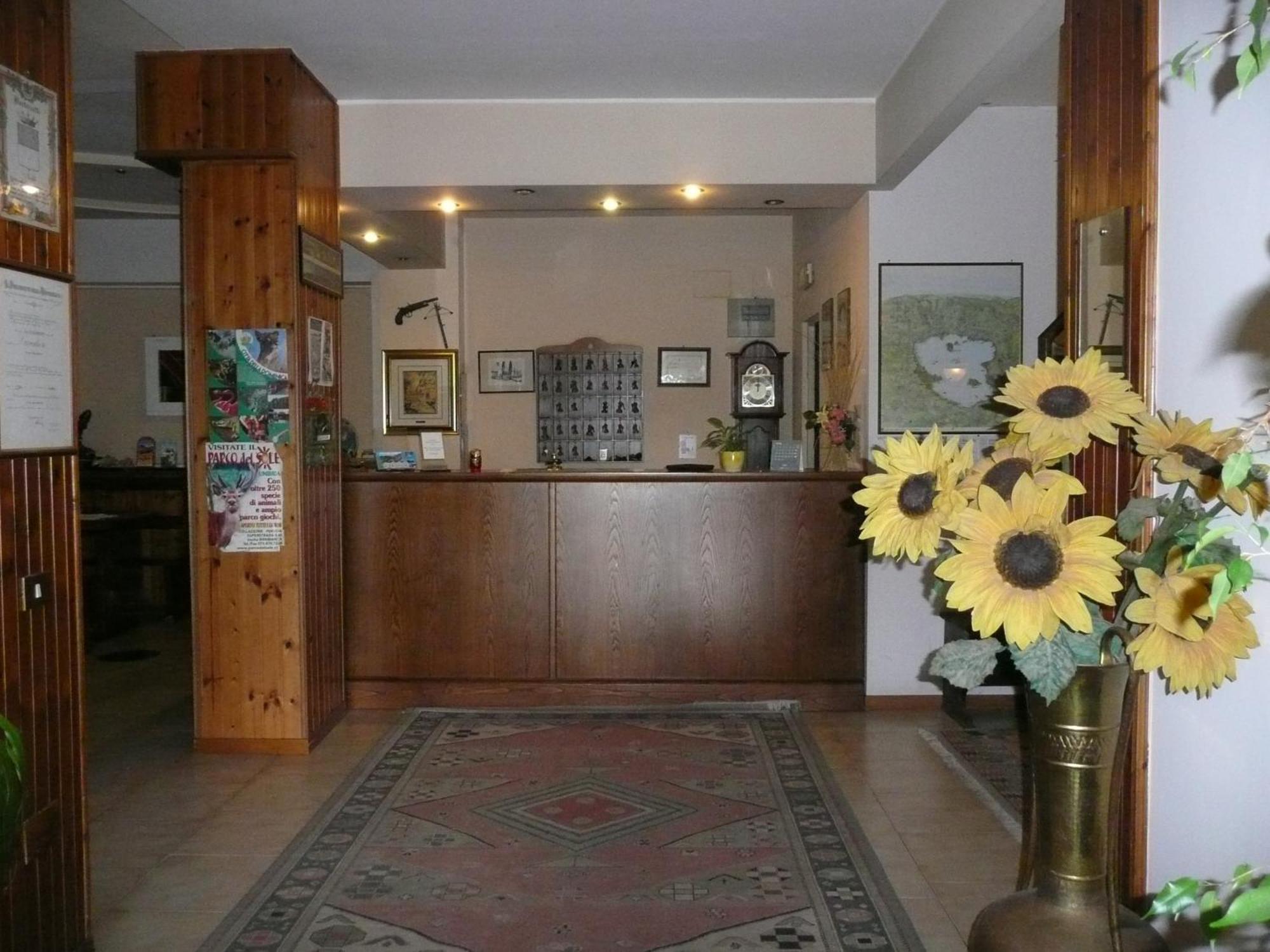Hotel Darsena 파시냐노술트라시메노 외부 사진